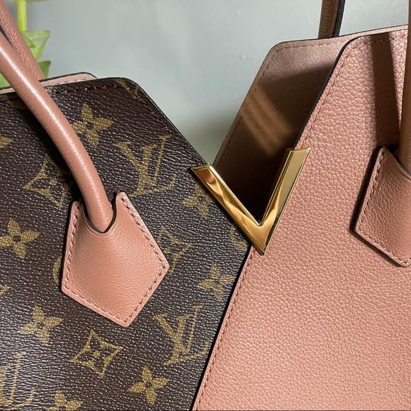 βSOLDβπLIKE NEWπ Louis Vuitton Kimono MM Monogram V Tote Bag - Picture 6 of 16